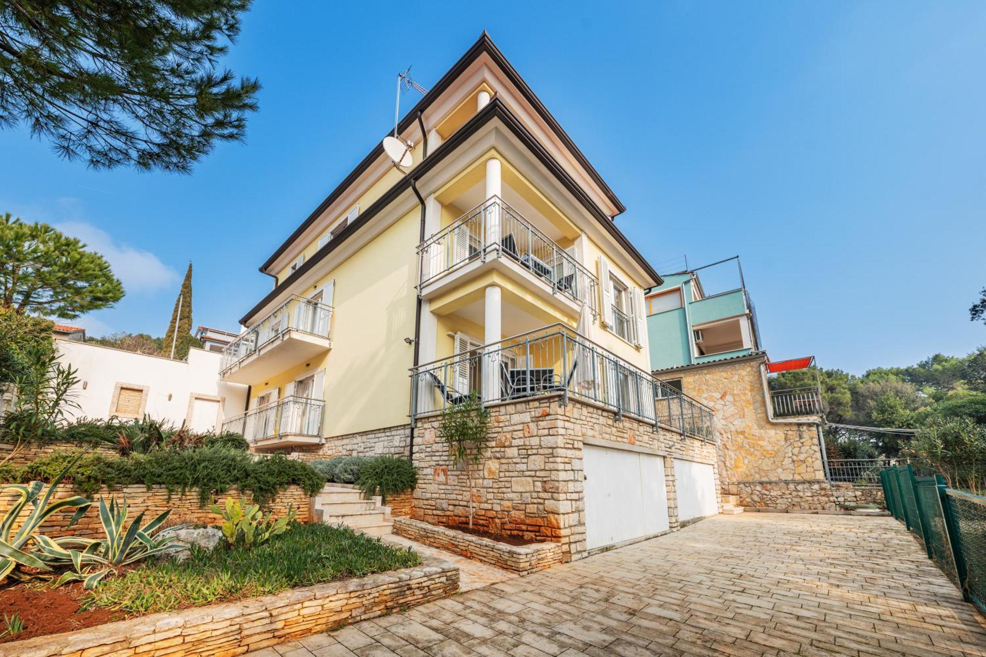 Villa K&K Ровінь Екстер'єр фото